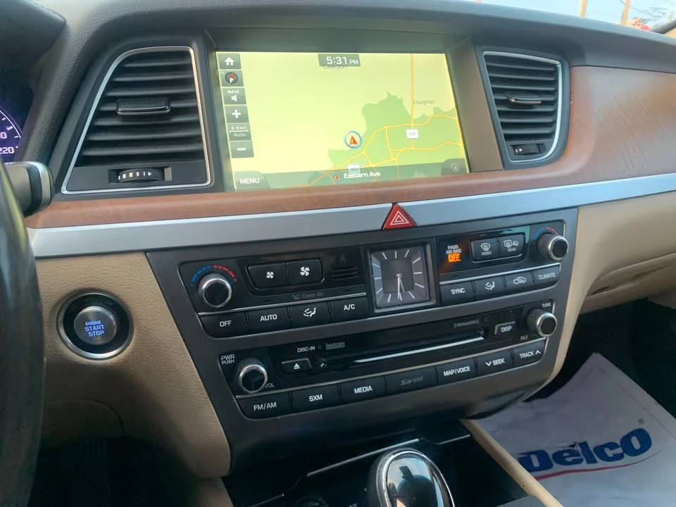 2015 Hyundai Genesis - Image 12 of 20