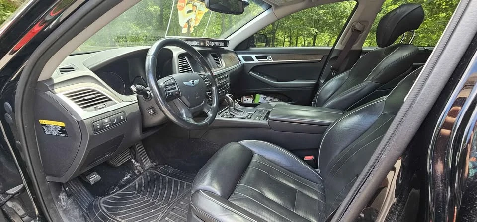2015 Hyundai Genesis - Image 8 of 16