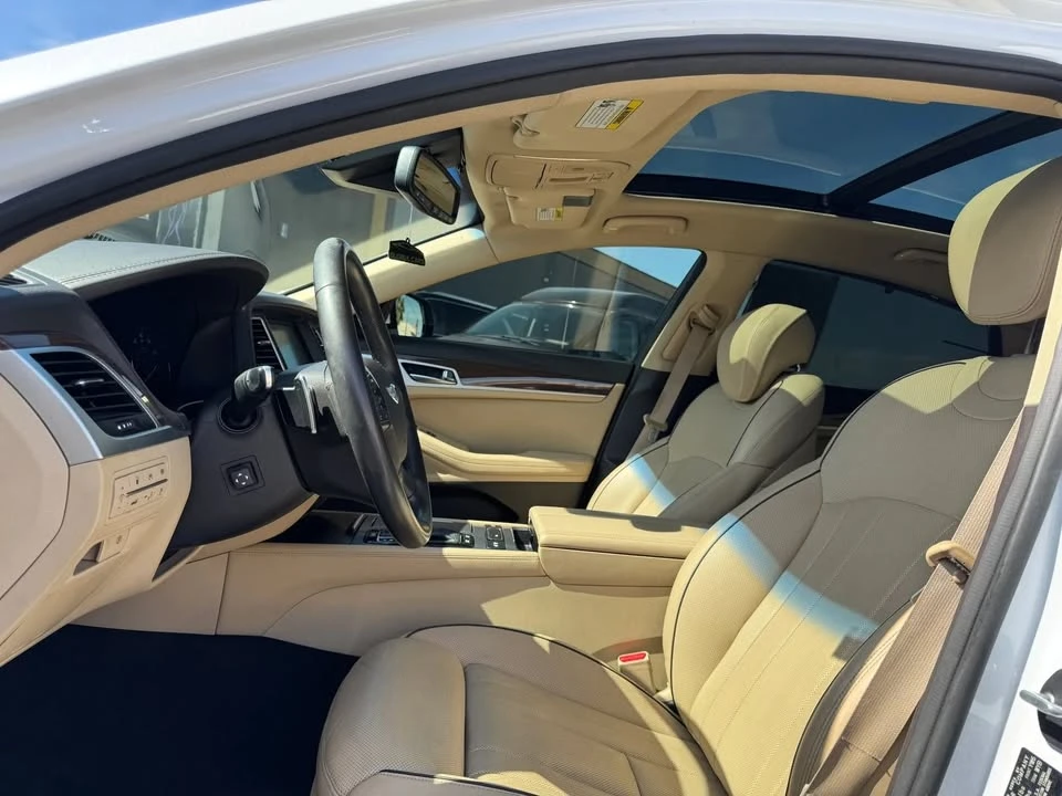 2015 Hyundai Genesis - Image 11 of 20