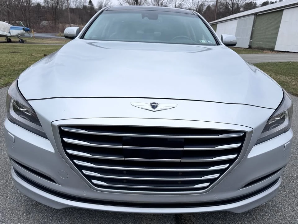 2015 Hyundai Genesis - Image 2 of 17