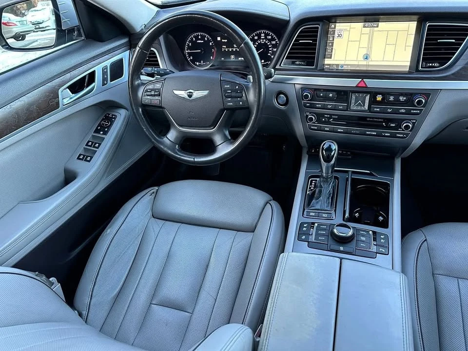 2015 Hyundai Genesis - Image 12 of 20