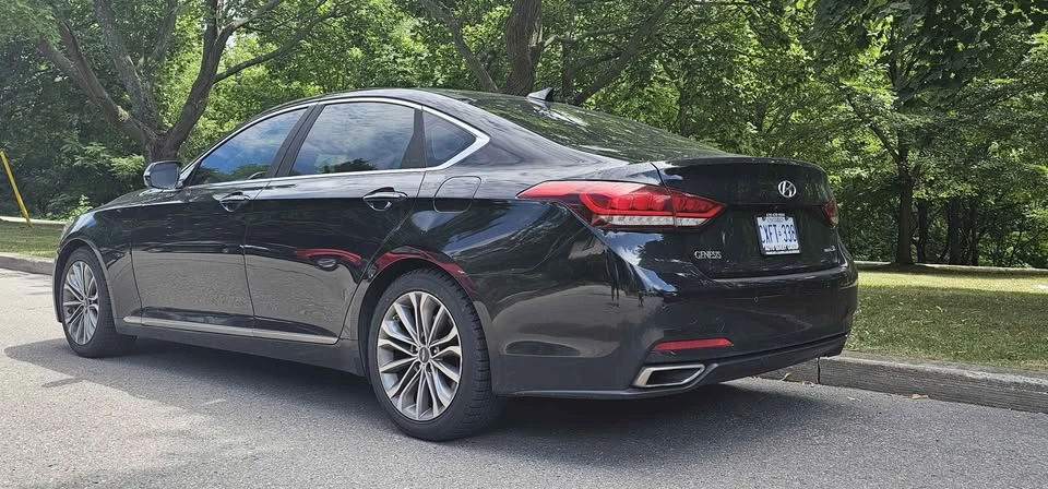 2015 Hyundai Genesis - Image 5 of 16