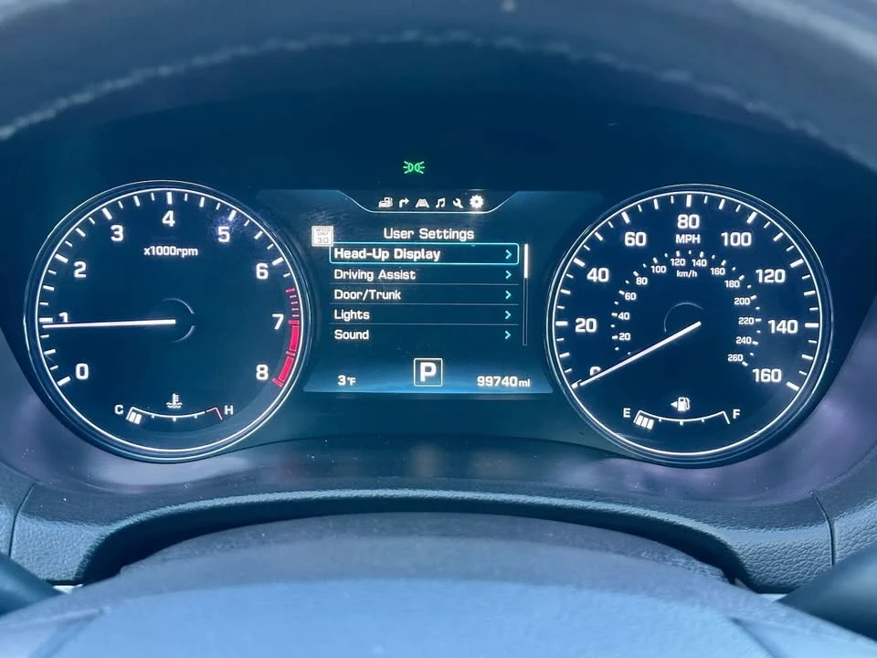 2015 Hyundai Genesis - Image 11 of 20