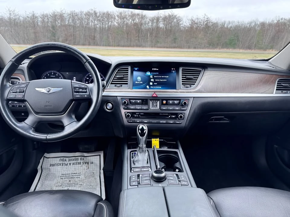 2015 Hyundai Genesis - Image 5 of 17