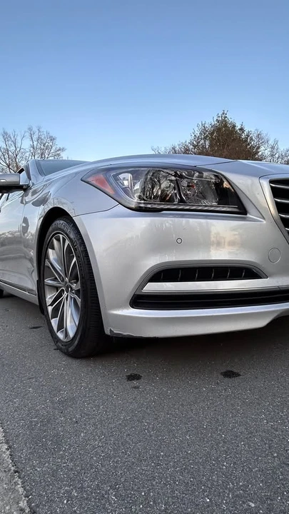 2015 Hyundai Genesis - Image 7 of 19
