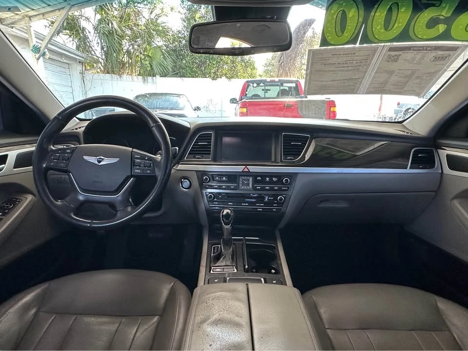 2015 Hyundai Genesis - Image 16 of 18