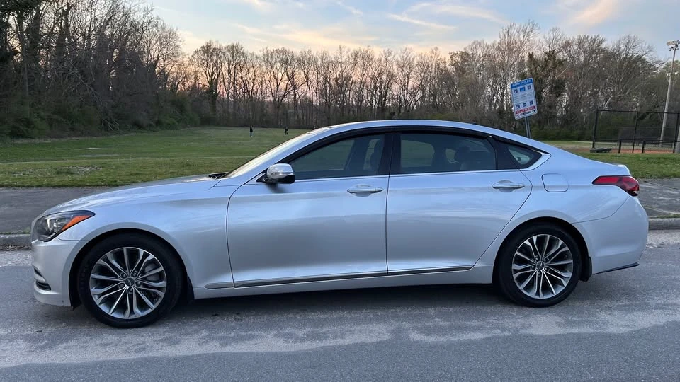2015 Hyundai Genesis - Image 3 of 19