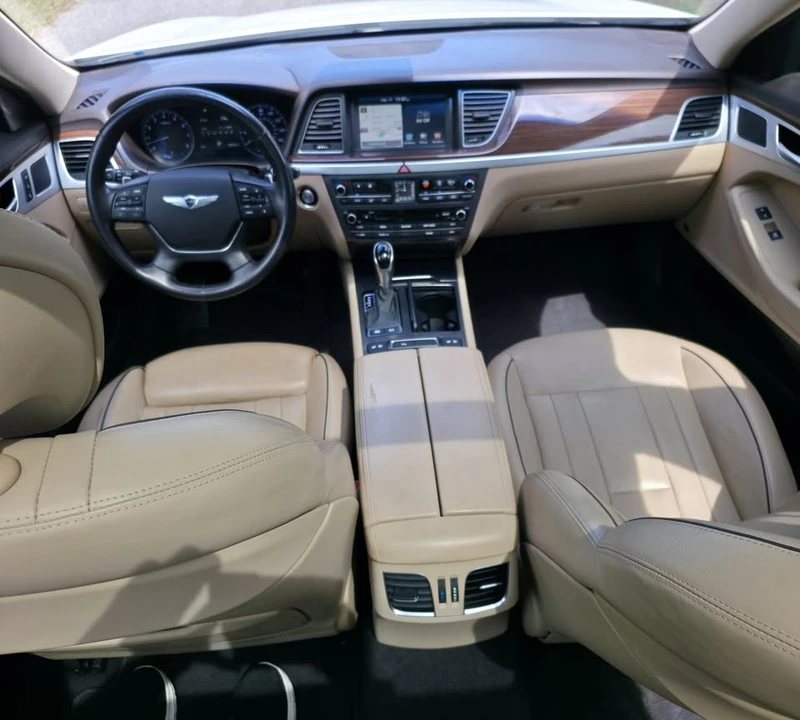 2015 Hyundai Genesis - Image 9 of 20