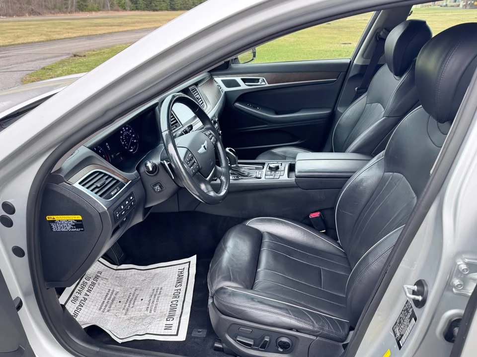 2015 Hyundai Genesis - Image 6 of 17