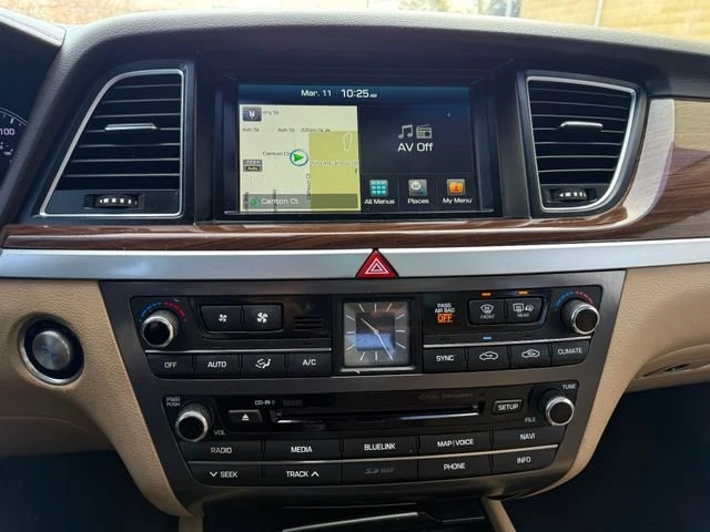 2015 Hyundai Genesis - Image 7 of 14
