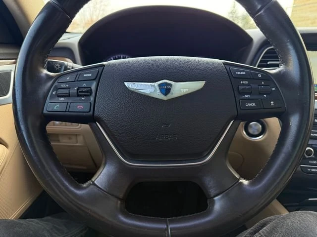 2015 Hyundai Genesis - Image 11 of 14