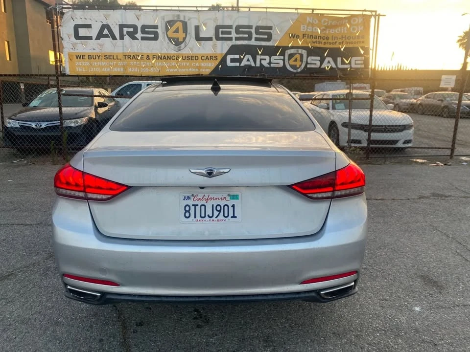 2015 Hyundai Genesis - Image 17 of 19
