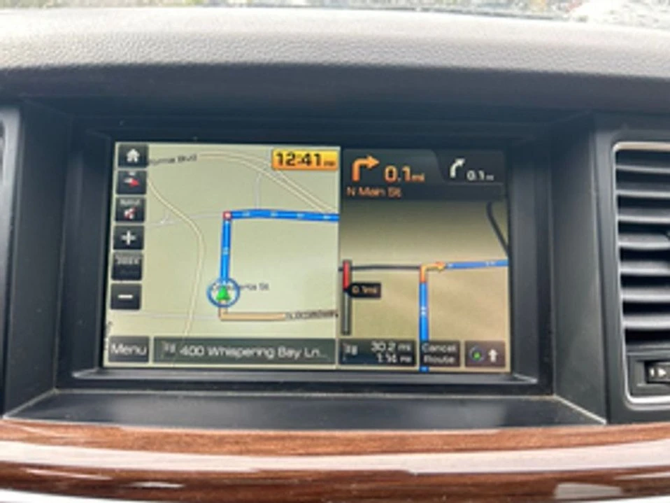 2015 Hyundai Genesis - Image 15 of 20