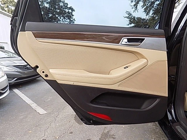 2015 Hyundai Genesis - Image 12 of 20