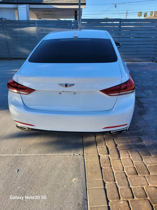 2015 Hyundai Genesis - Image 4 of 12