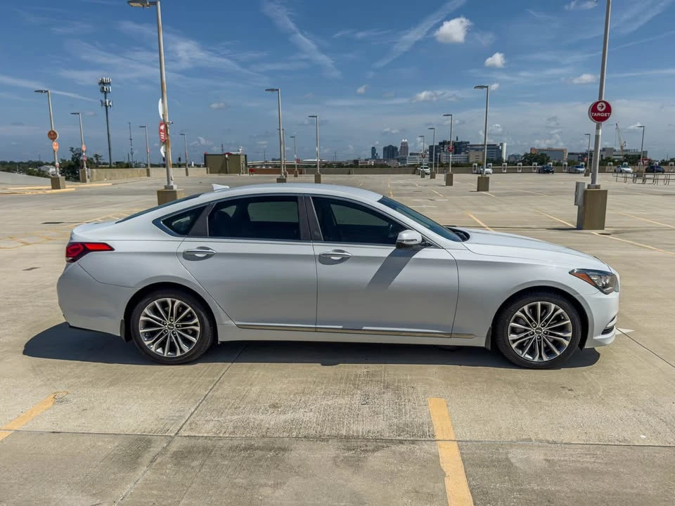 2015 Hyundai Genesis - Image 2 of 15