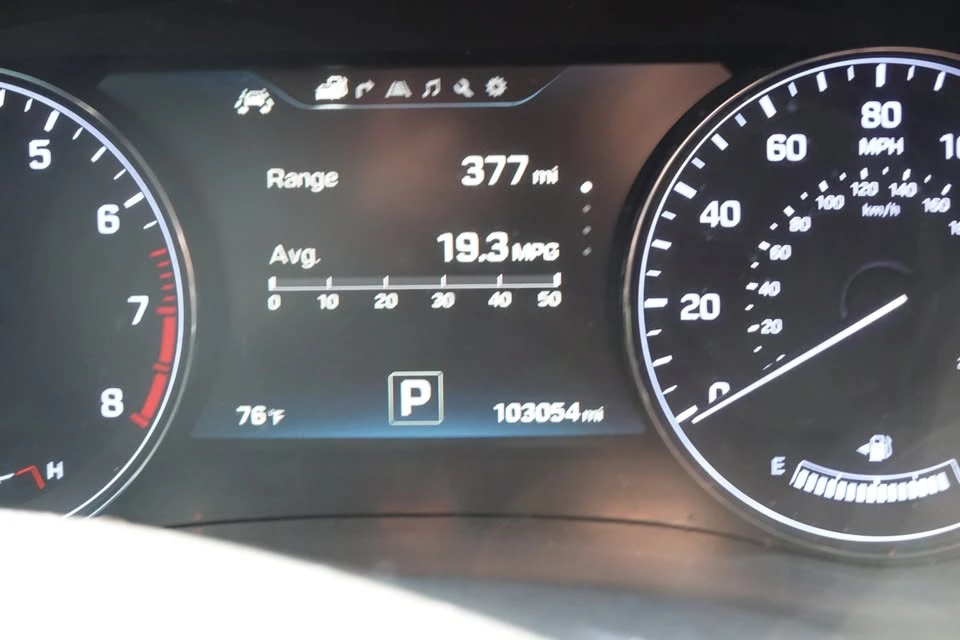 2015 Hyundai Genesis - Image 8 of 14