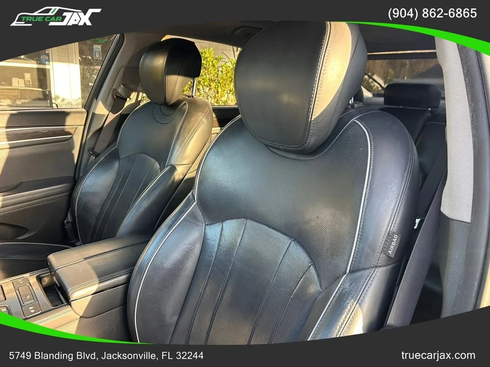 2015 Hyundai Genesis - Image 15 of 20