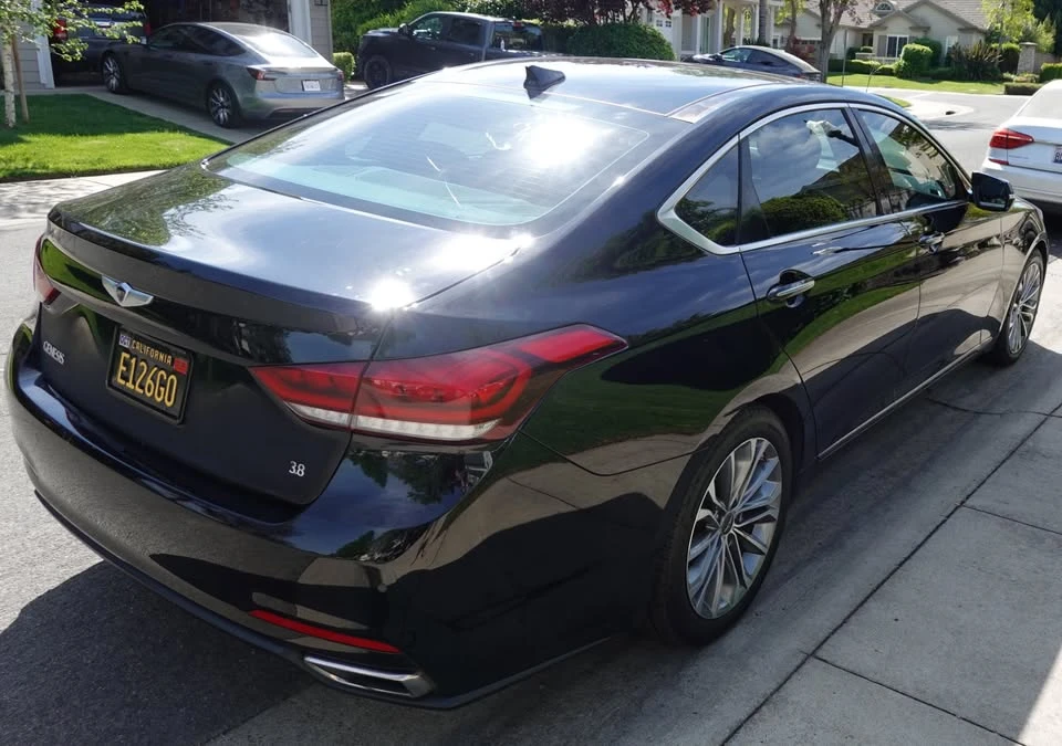 2015 Hyundai Genesis - Image 3 of 14
