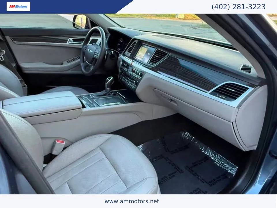 2015 Hyundai Genesis - Image 9 of 17