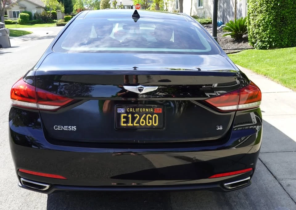 2015 Hyundai Genesis - Image 4 of 14