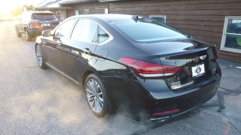 2015 Hyundai Genesis - Image 8 of 20