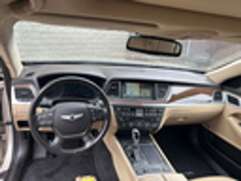 2015 Hyundai Genesis - Image 14 of 20