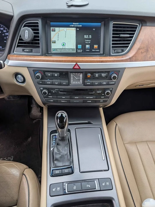 2015 Hyundai Genesis - Image 10 of 12
