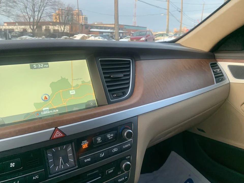 2015 Hyundai Genesis - Image 19 of 20