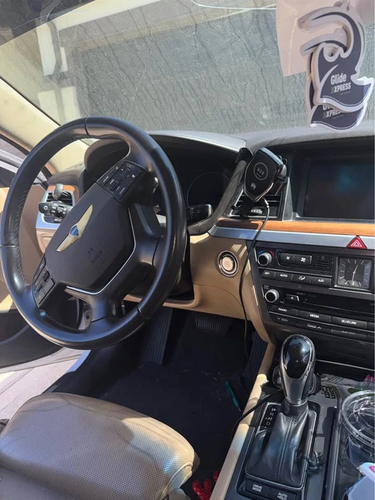 2015 Hyundai Genesis - Image 6 of 10