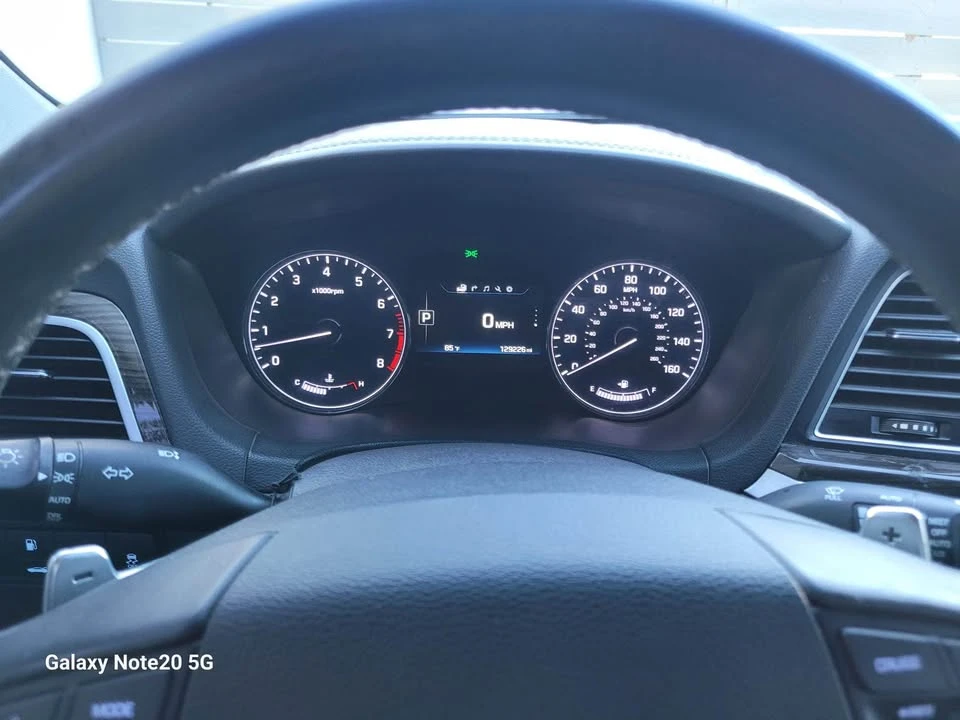 2015 Hyundai Genesis - Image 10 of 12