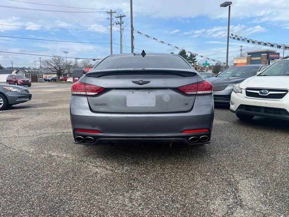 2015 Hyundai Genesis - Image 4 of 15