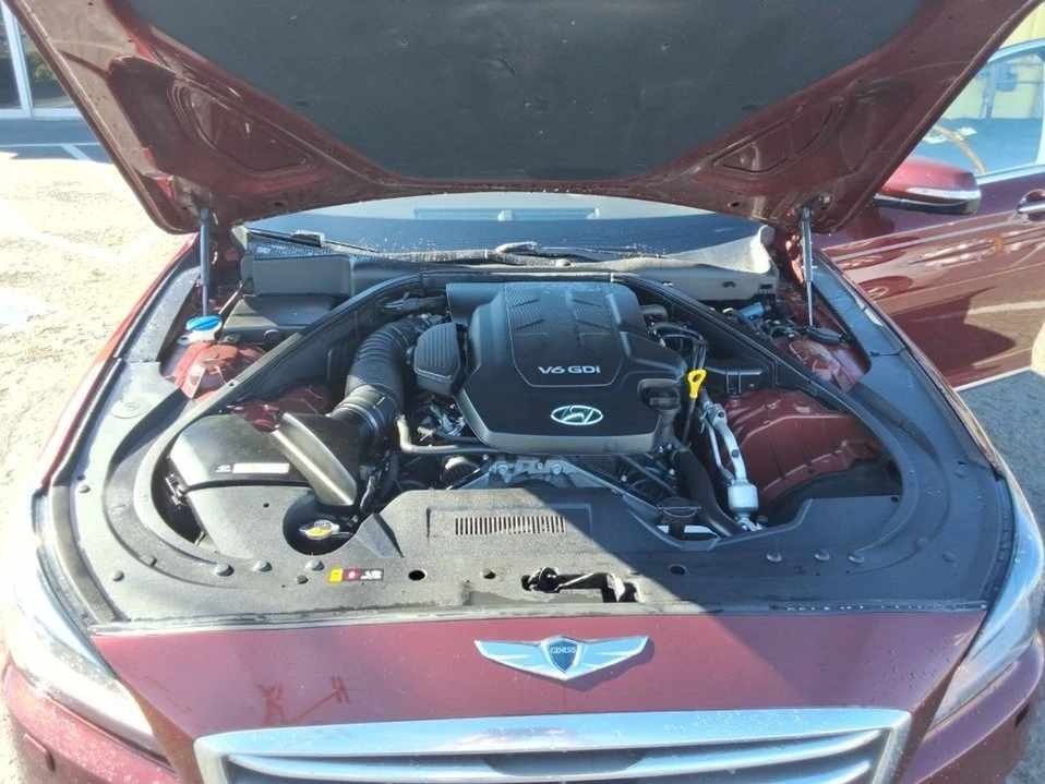 2015 Hyundai Genesis - Image 17 of 20