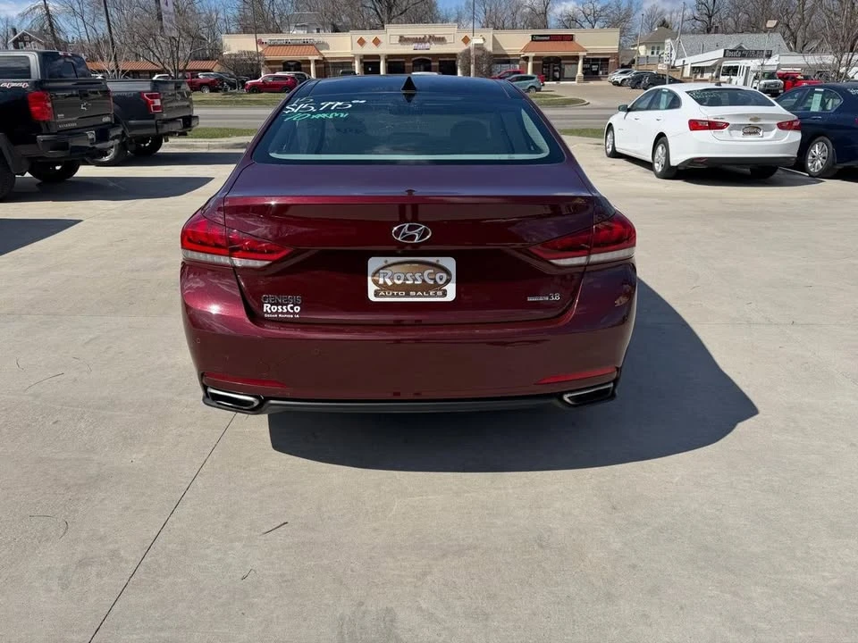 2015 Hyundai Genesis - Image 4 of 16