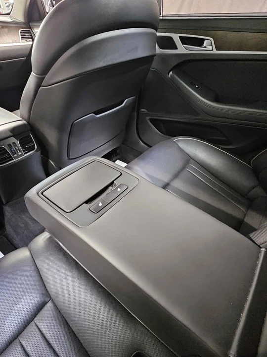 2015 Hyundai Genesis - Image 6 of 10