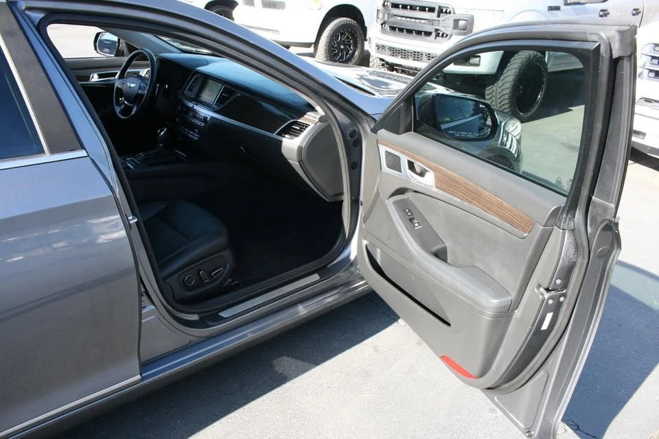 2015 Hyundai Genesis - Image 20 of 20