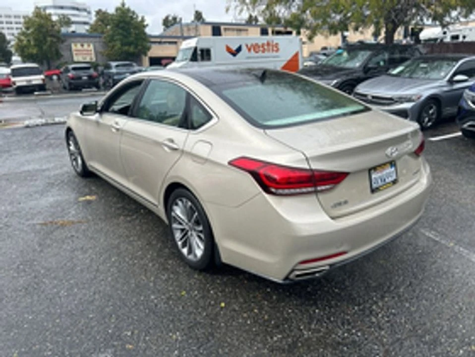 2015 Hyundai Genesis - Image 7 of 20