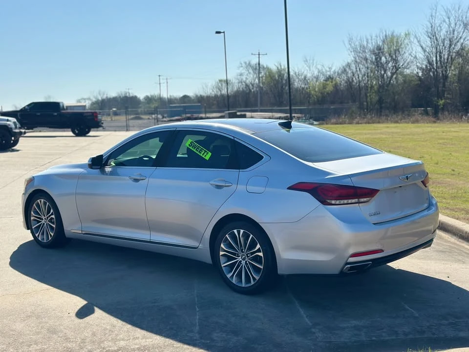 2015 Hyundai Genesis - Image 9 of 15