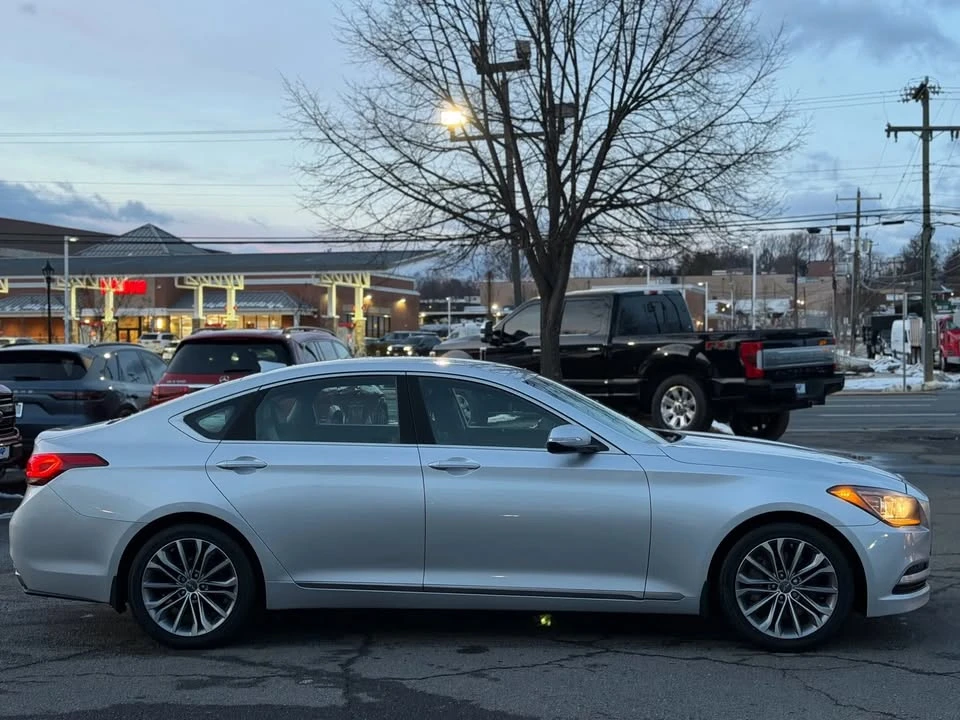 2015 Hyundai Genesis - Image 5 of 20
