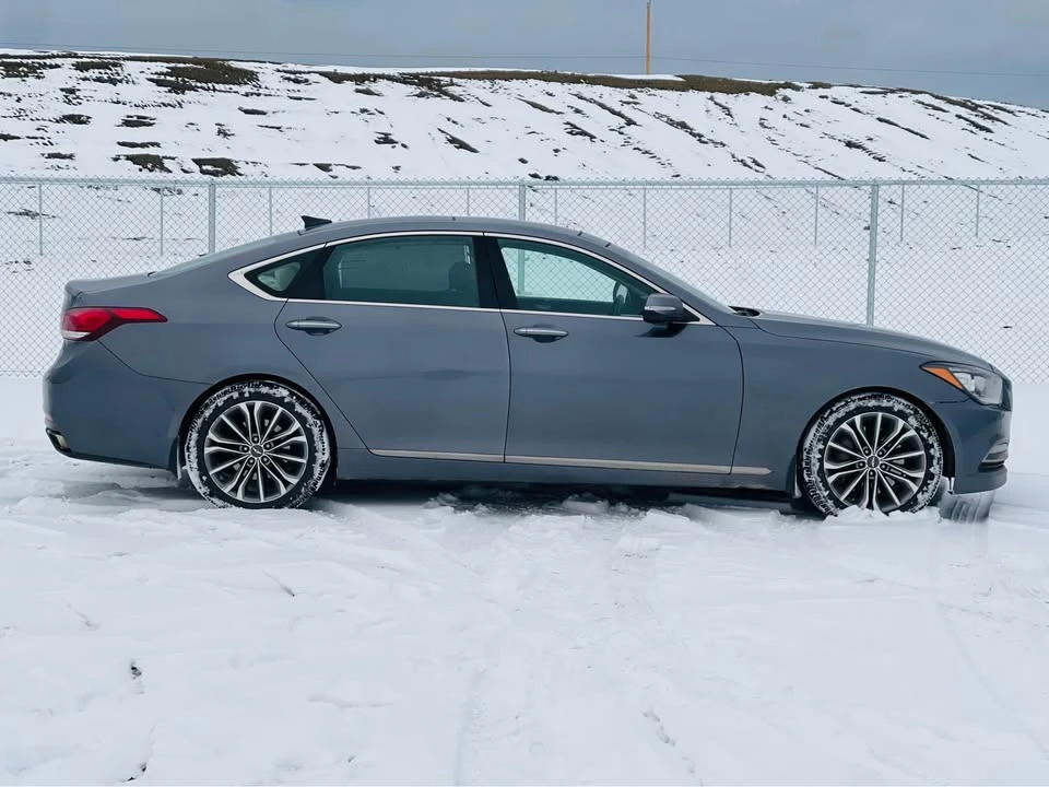 2015 Hyundai Genesis - Image 6 of 20