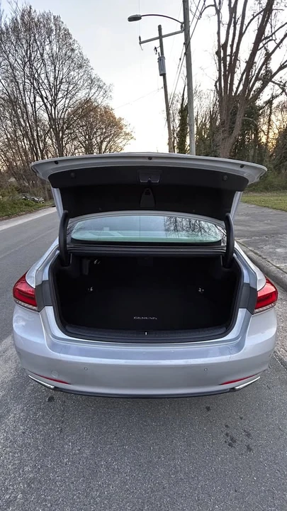 2015 Hyundai Genesis - Image 5 of 19