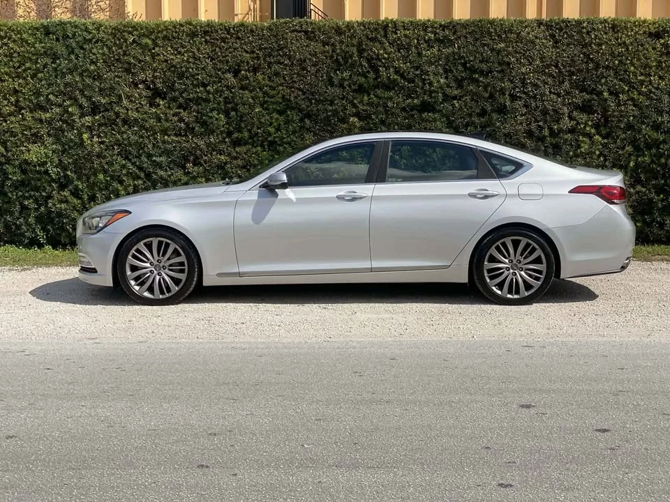 2015 Hyundai Genesis - Image 4 of 20