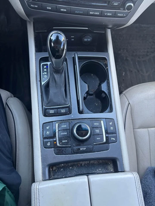 2015 Hyundai Genesis - Image 12 of 12