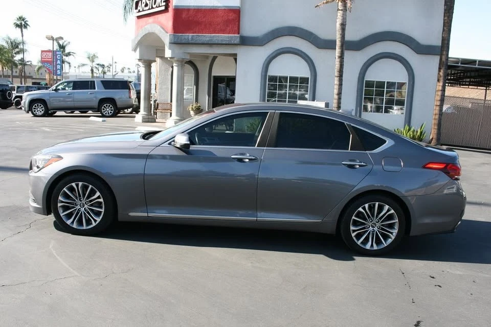 2015 Hyundai Genesis - Image 15 of 20