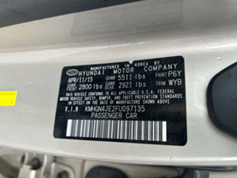2015 Hyundai Genesis - Image 12 of 20