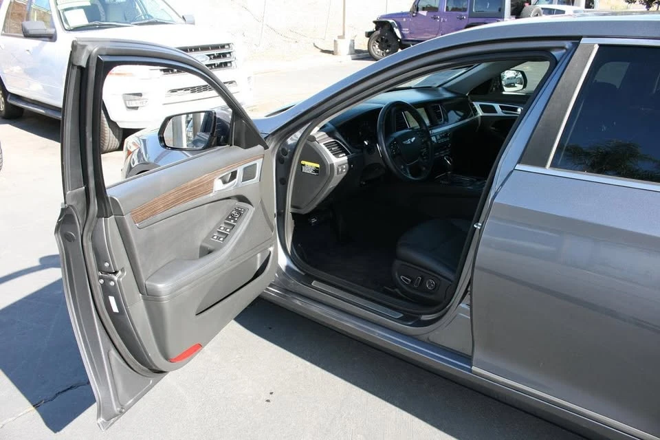 2015 Hyundai Genesis - Image 3 of 20