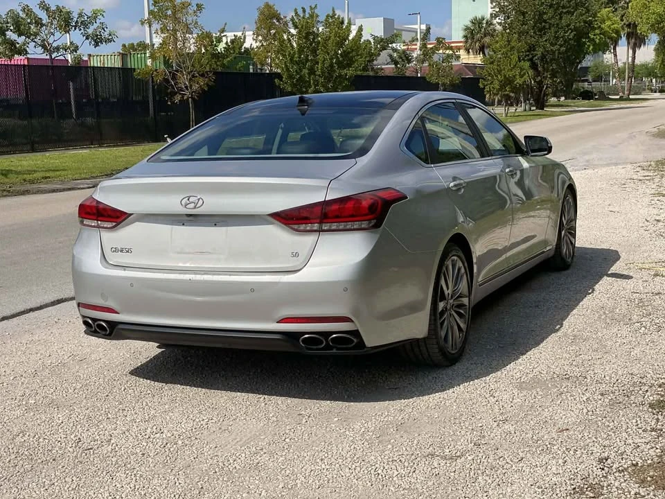 2015 Hyundai Genesis - Image 7 of 20