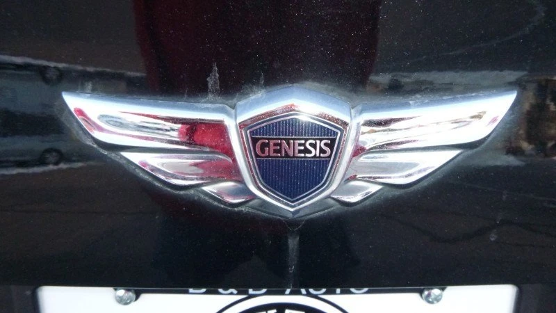 2015 Hyundai Genesis - Image 9 of 20