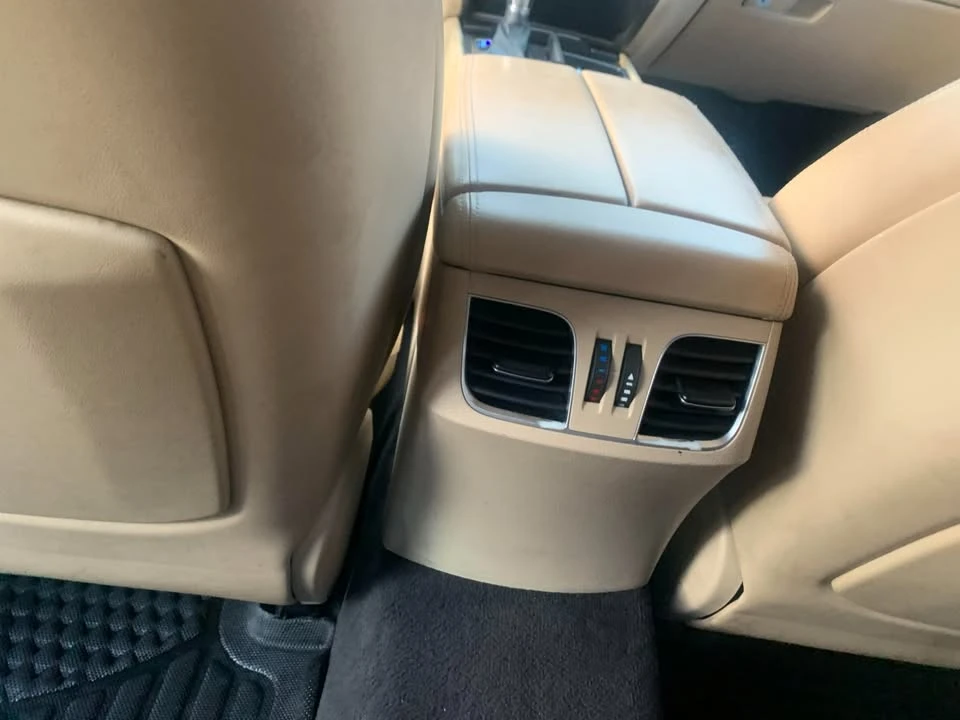 2015 Hyundai Genesis - Image 14 of 20