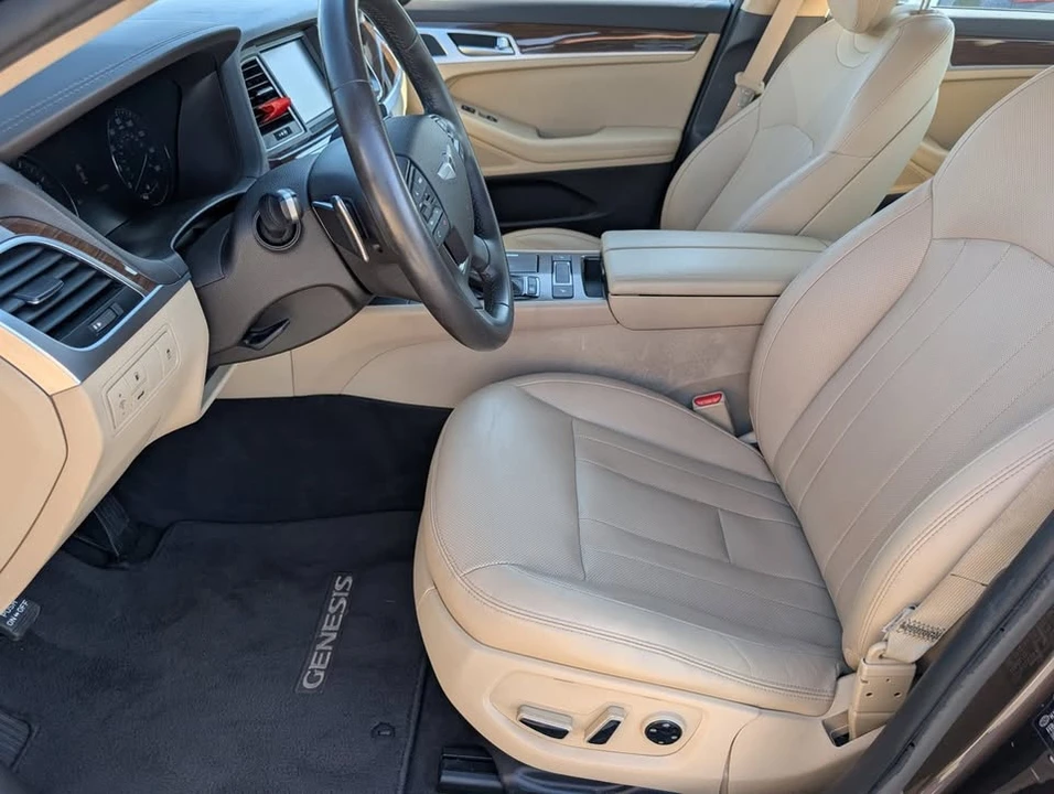 2015 Hyundai Genesis - Image 5 of 8